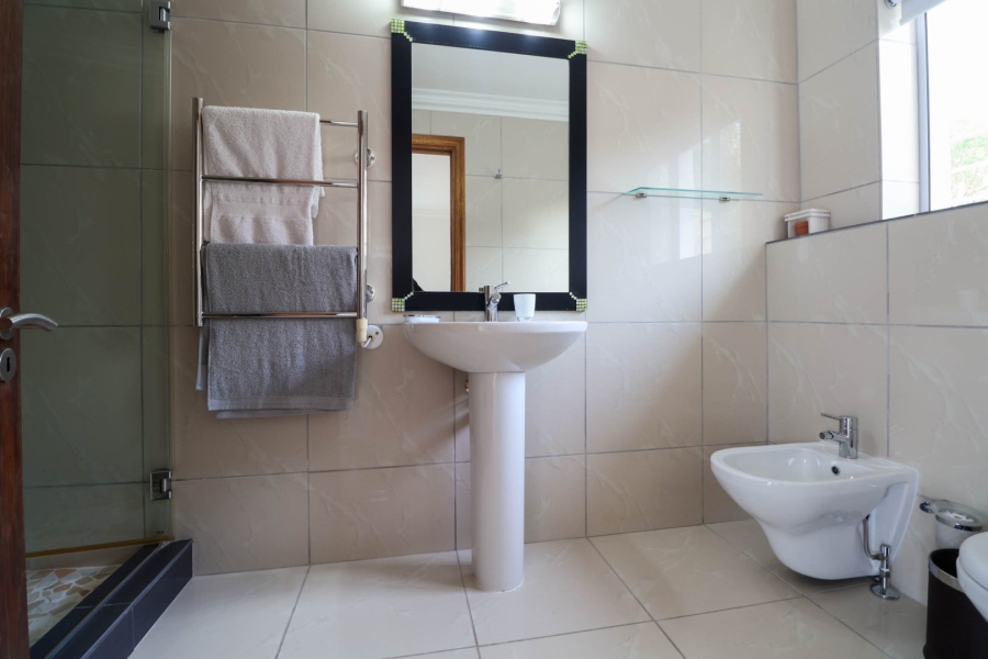 6 Bedroom Property for Sale in Pezula Golf Estate Western Cape